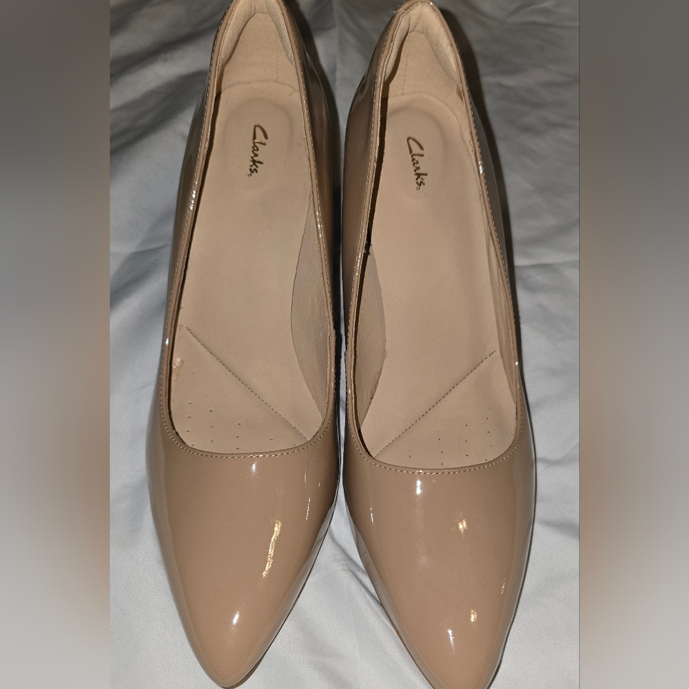 Clarks Women's Laina Rae Heels Praline Patent